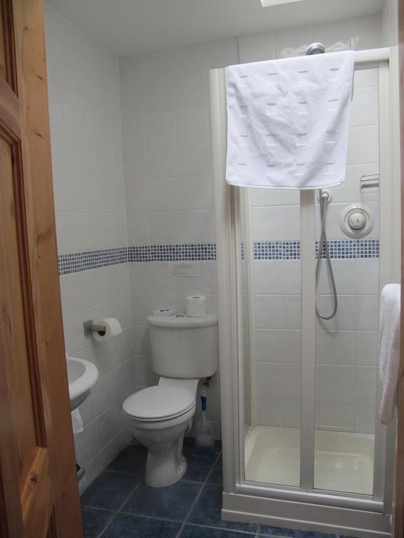 Riversdale House Accommodation Laragh Room photo